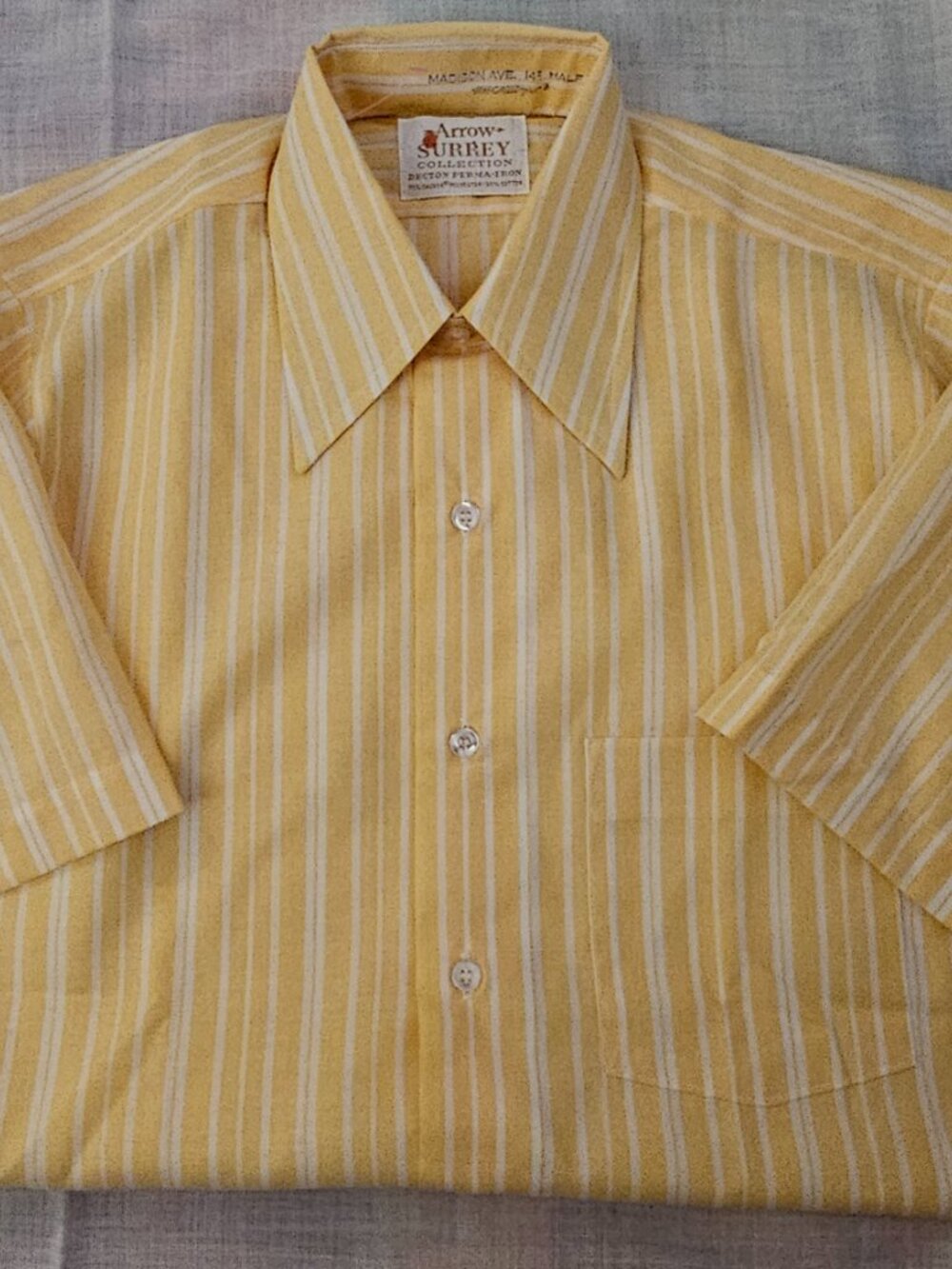 Arrow Surrey Collection Yellow and white stripes men's short sleeves shirt
